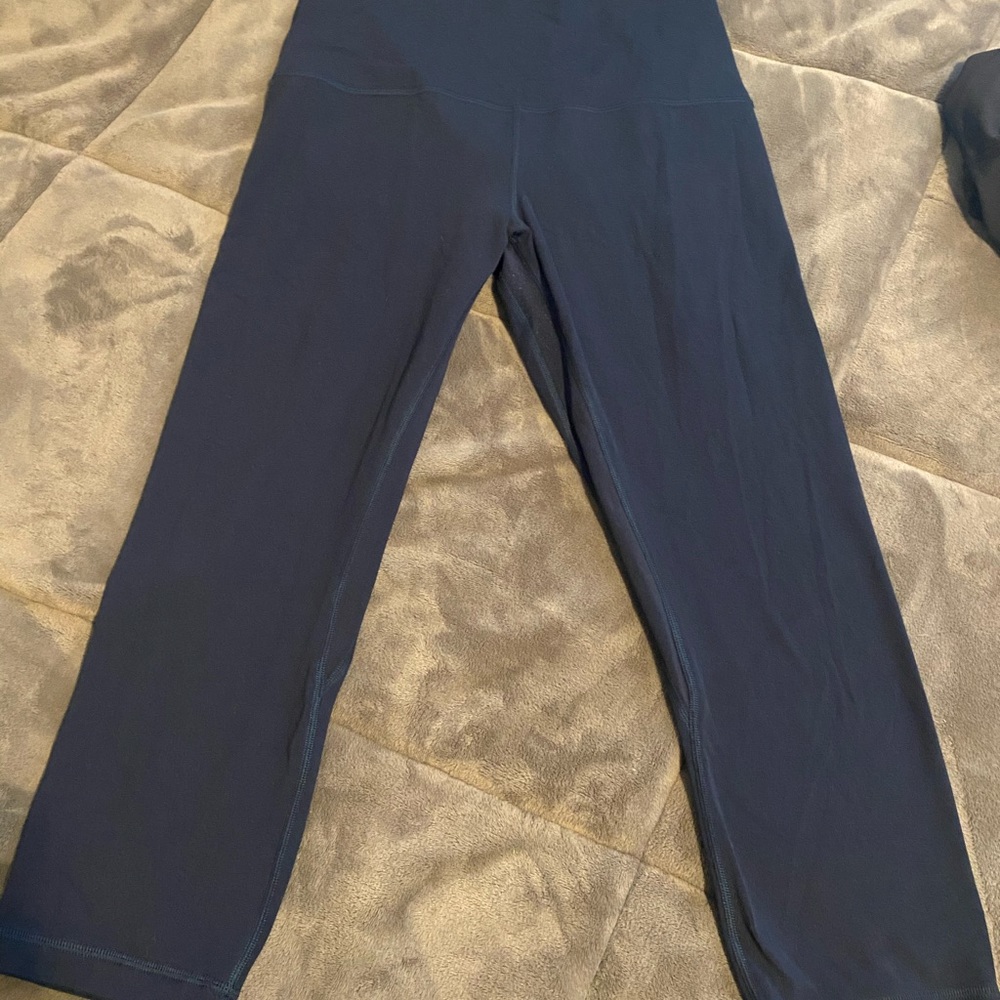Lululemon size 10 align capris